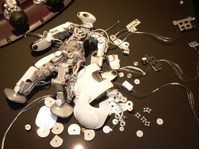 リーディング・エッジ・デザイン、写真展“機能の写像”を開催