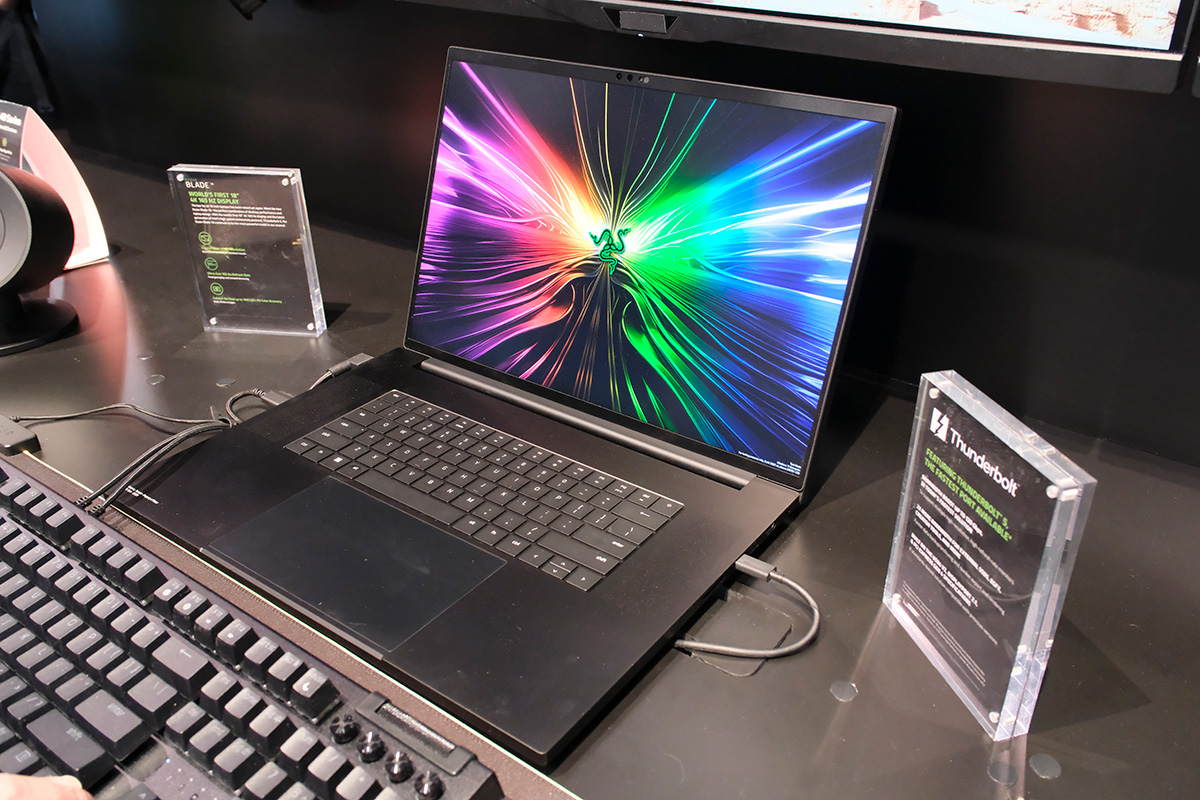 Razer、Thunderbolt 5搭載18型ゲーミングノートを参考展示。Ryzen 9