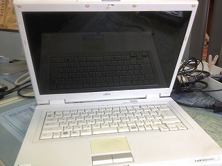 FMV-BIBLO NF40Y 分解 電池交換: ぱそこん女子の・・・分解しちゃうゾ☆