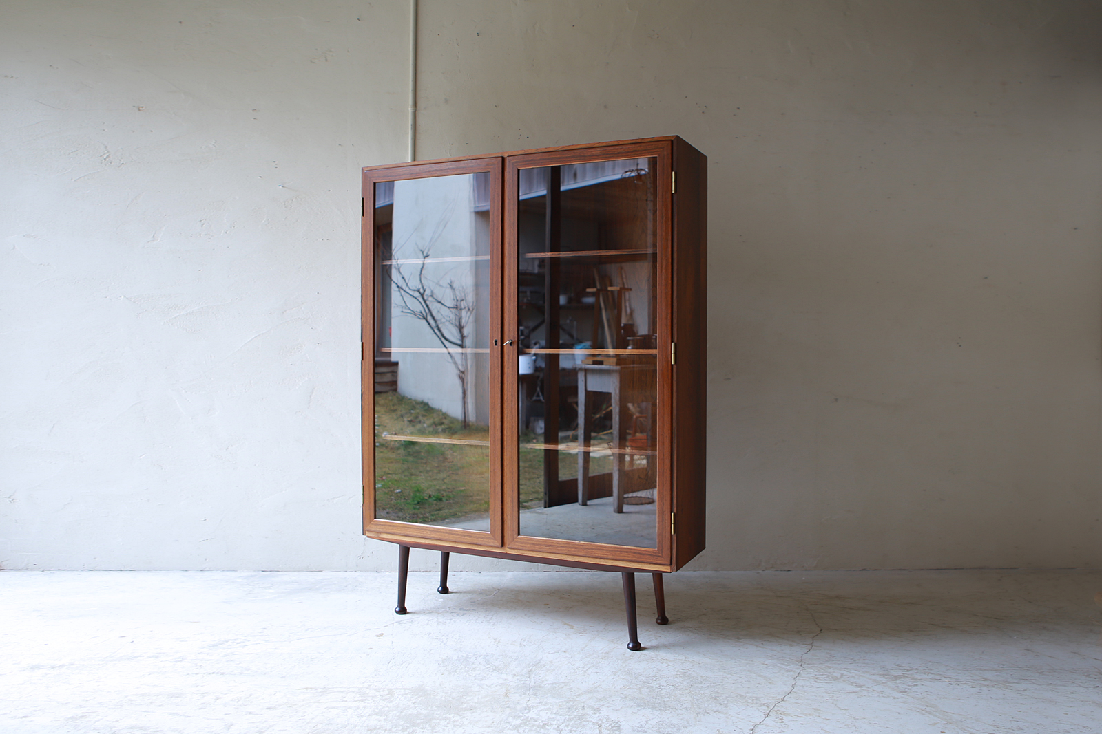 Glass Cabinet by Kai Winding | phono | 金沢 北欧 中古家具