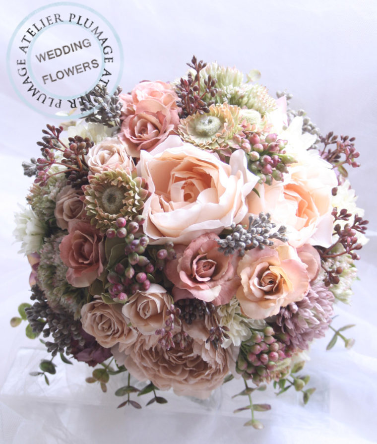 秋らしいアンティークテイストのラウンドブーケ