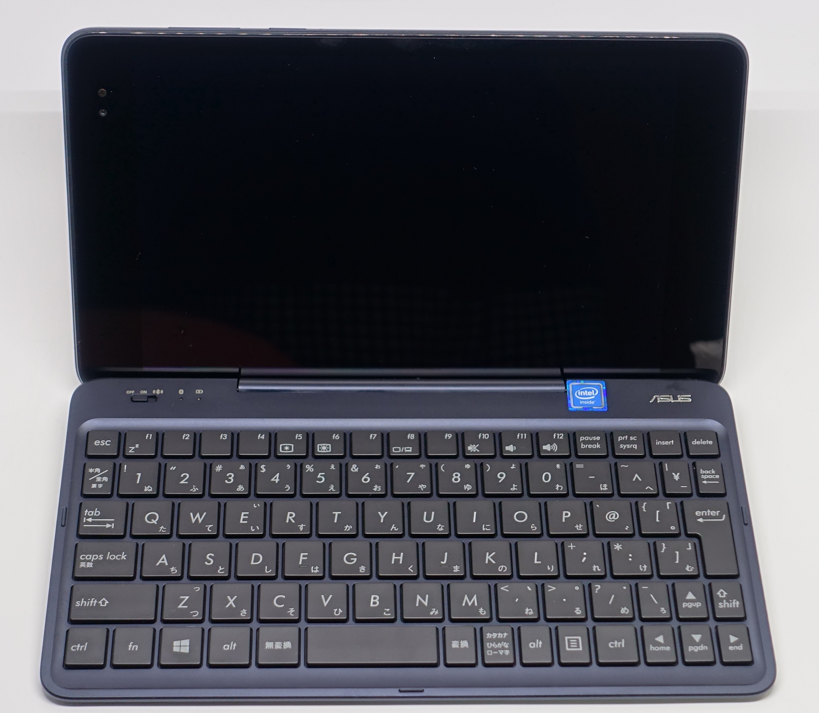 ASUS TransBook T90Chiレビュー。フルサイズ並キーボードがウリな2in1