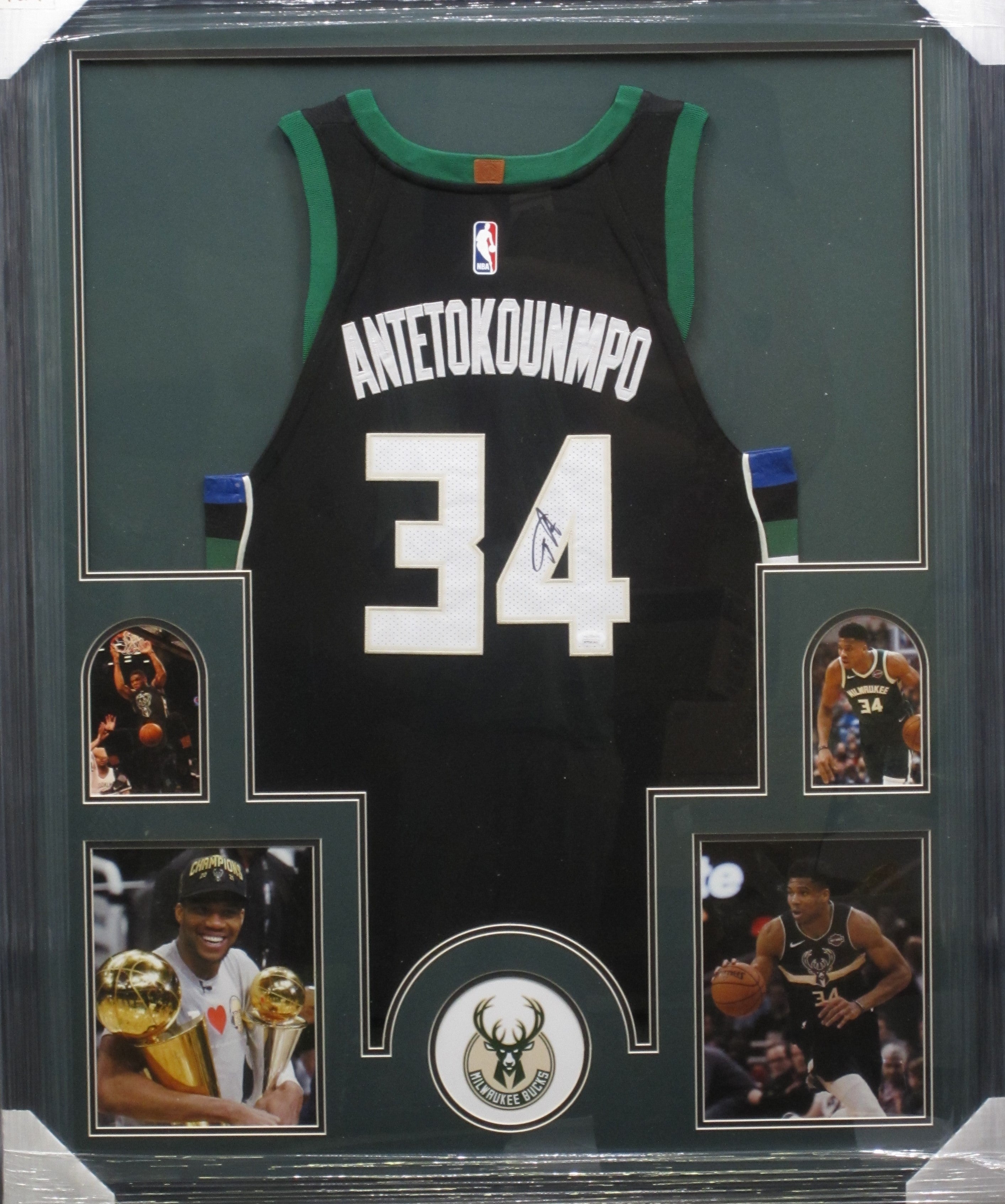 Milwaukee Bucks Giannis Antetokounmpo Hand Signed Autographed