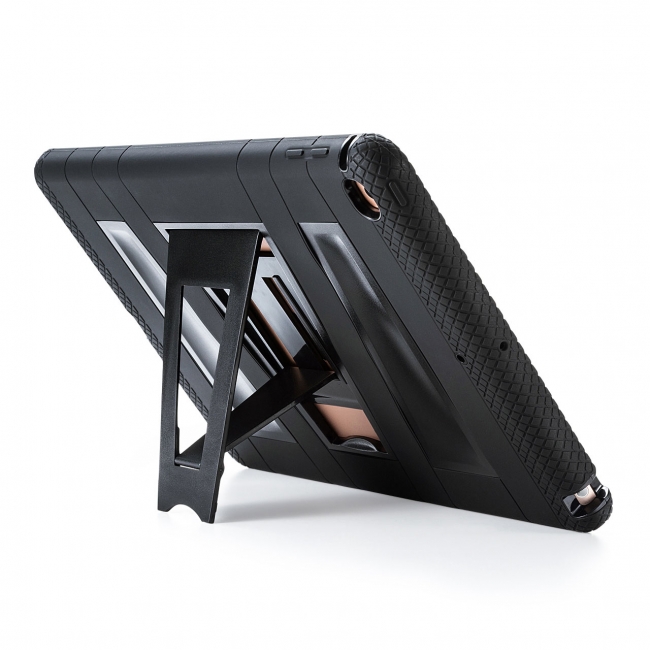 二重構造で9.7インチiPadをしっかり守る、耐衝撃ケースを発売