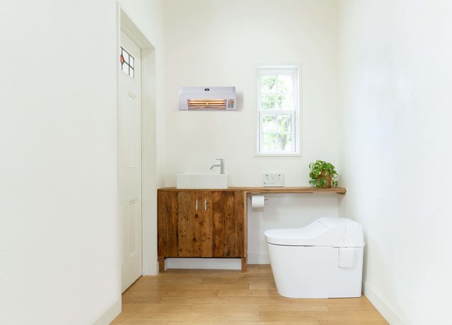 アラジンから初の脱衣所暖房機が登場！冬場のヒートショック予防対策に