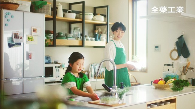 全薬工業「P's GUARD キッチンスプレー」テレビCM放映 除菌界のNEW