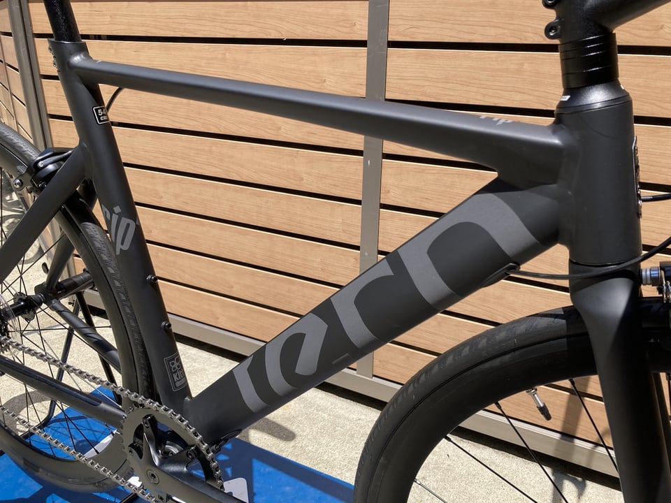 下鴨店】ストリート感満載のクロスバイク、もはやストリートバイク