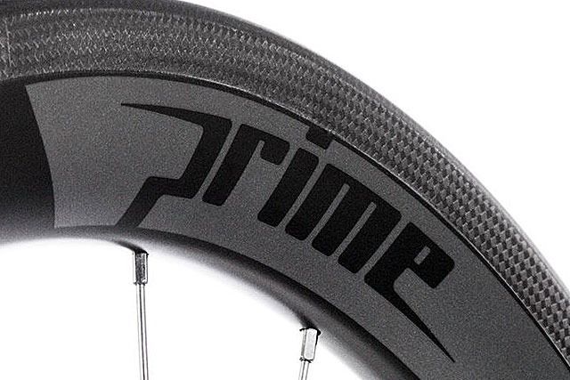 6万円台で手に入る！フルカーボンクリンチャー「PRIME」が登場 | IT