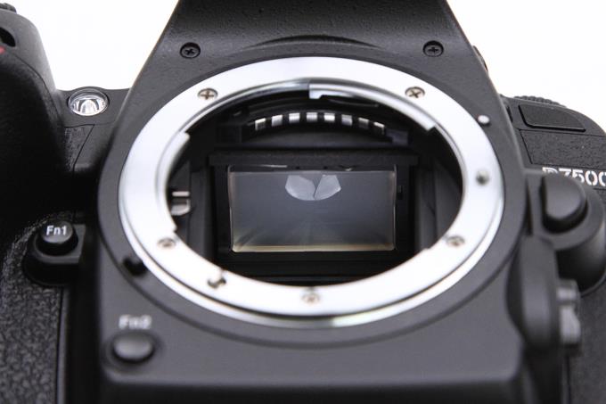 D7500 ボディ シャッター回数1000回以下 【K447】 | ニコン | デジタル