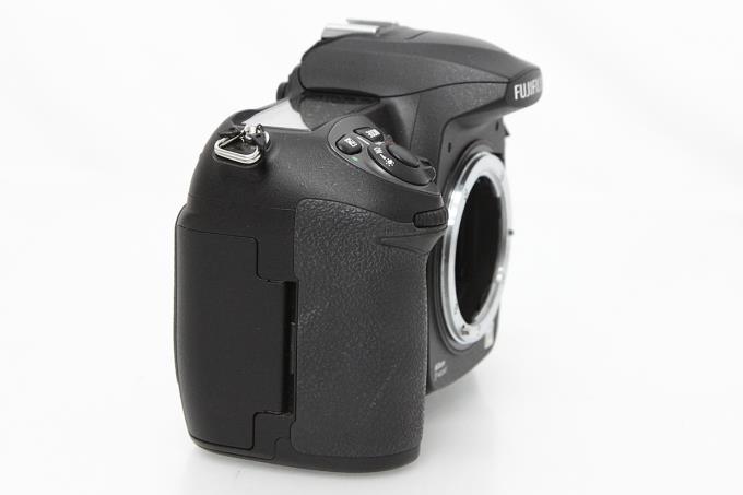 FinePix S5 Pro ボディ シャッター回数16800回以下 【K713】 | 富士