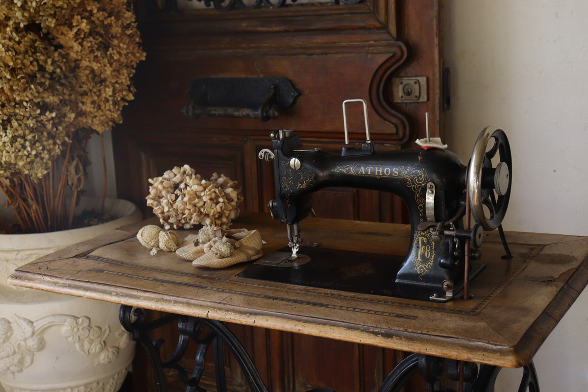 E205 フランスアンティーク 足踏みミシン