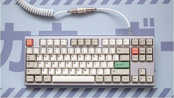 カスタムキーボードって何？ どこで買えるの？ 自作キーボードとの関係