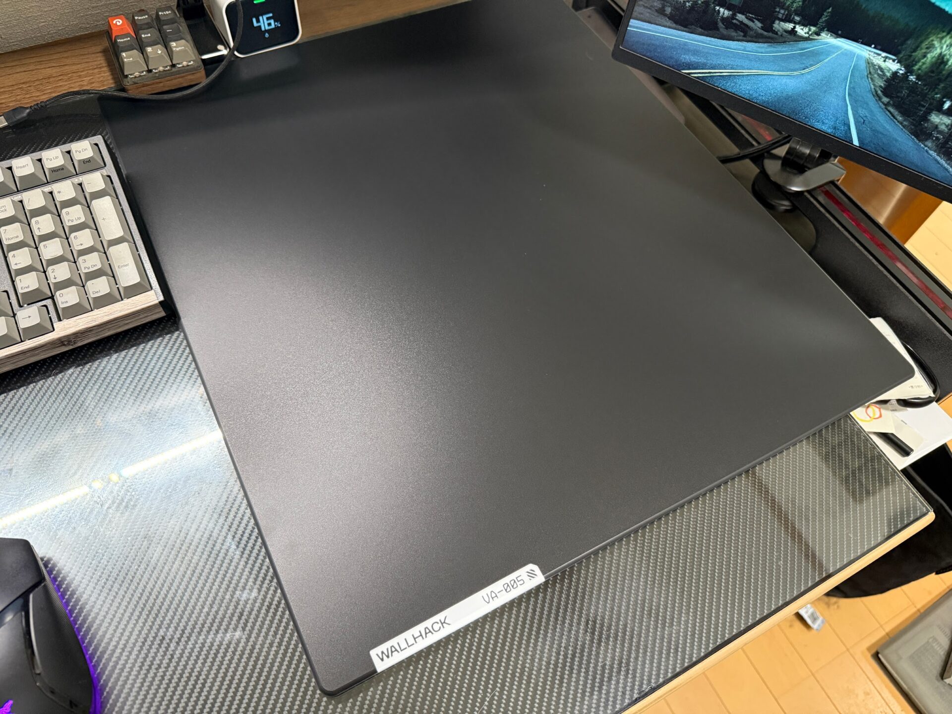 WALLHACK VA-005 スピード系ガラスマウスパッドの実力検証 - Items