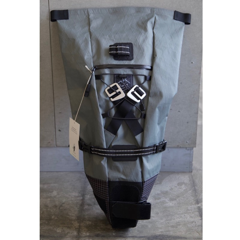 RawLow Mountain Works Bike'n Hike Post Bag X-Pac ロウロウ