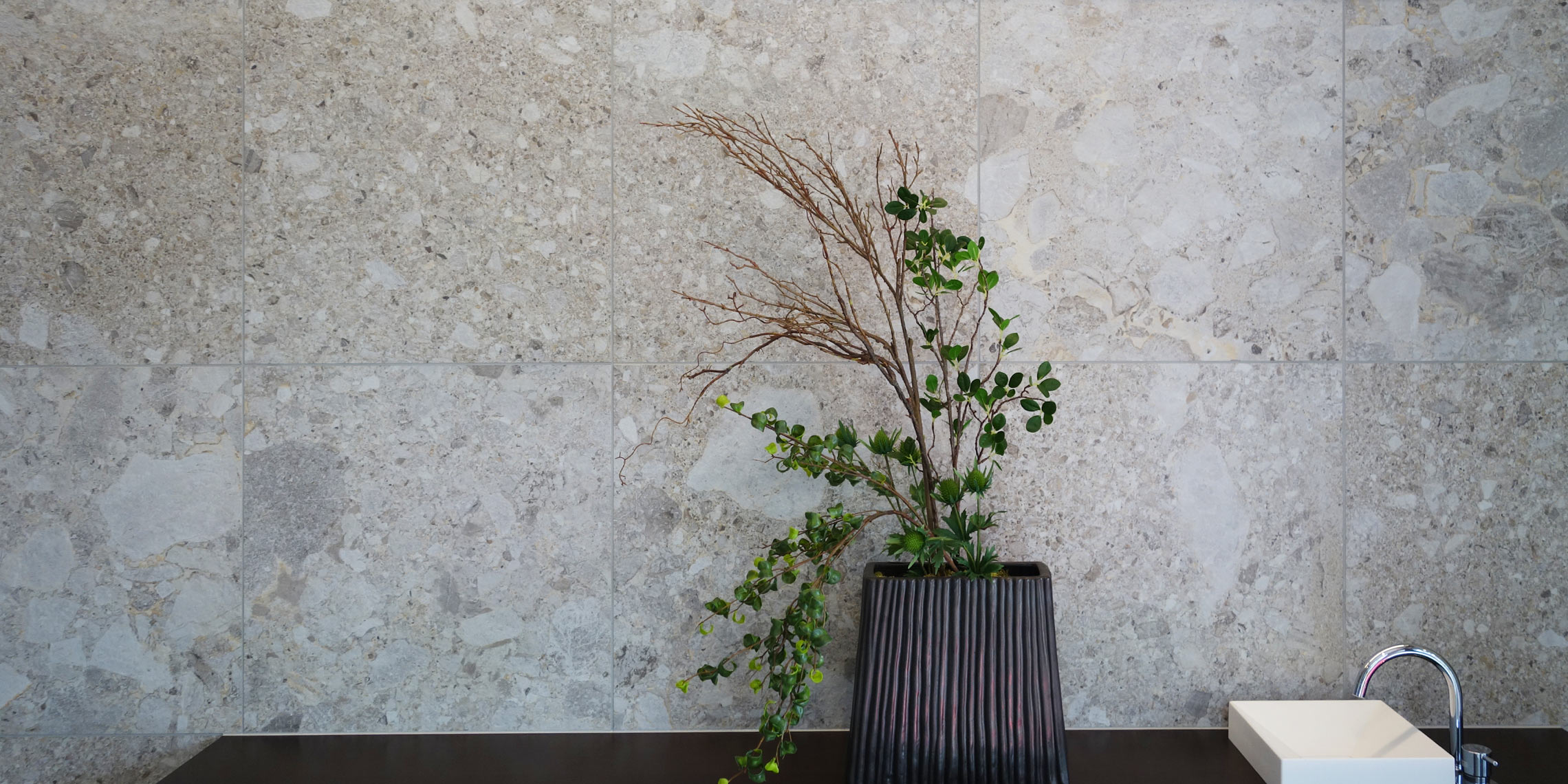 華やかさと上品さを併せ持つエントランス | 施工事例 | RIVIERA