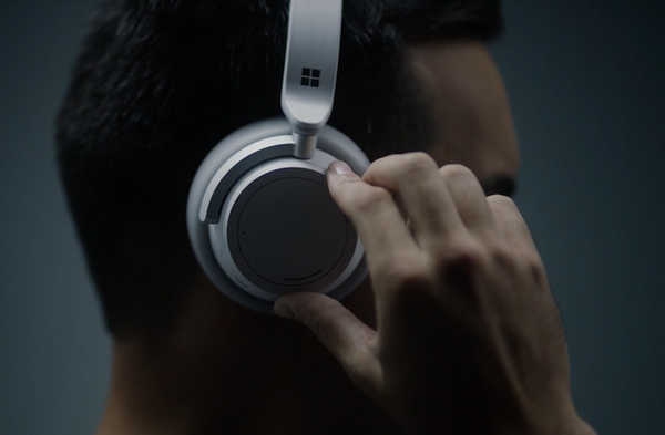 マイクロソフトがCortana搭載のヘッドホン「Surface Headphones」を