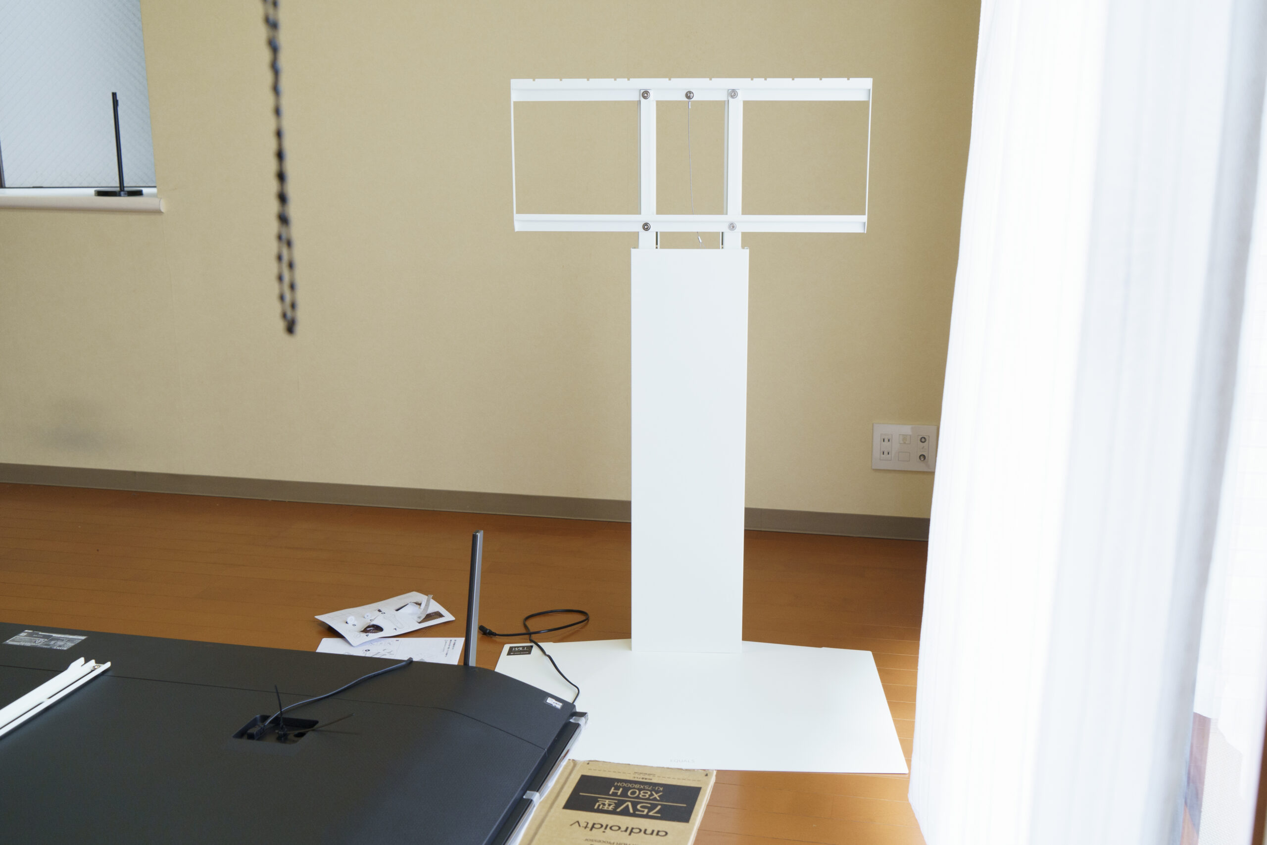 大型テレビのための壁掛け風スタンド「WALL V3」組立雑記 | さかなよりにく
