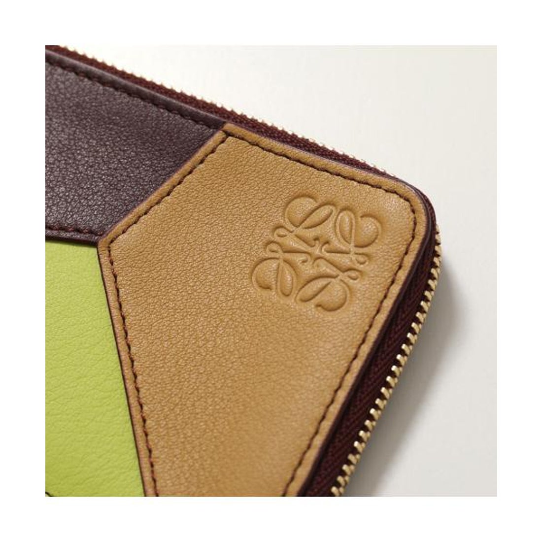 LOEWE(ロエベ) 小物入れ ブロンズカラー LOEWE(ロエベ) 小物入れ