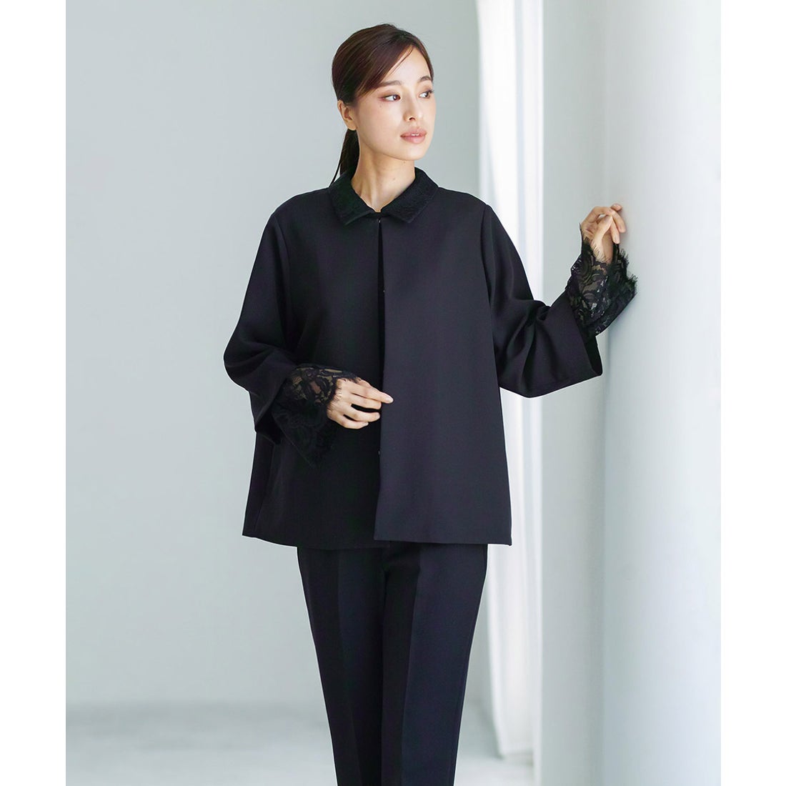 ホワイトジョーラ WHITE JOOLA ダブルピケクロス・ノーカラーフレアー