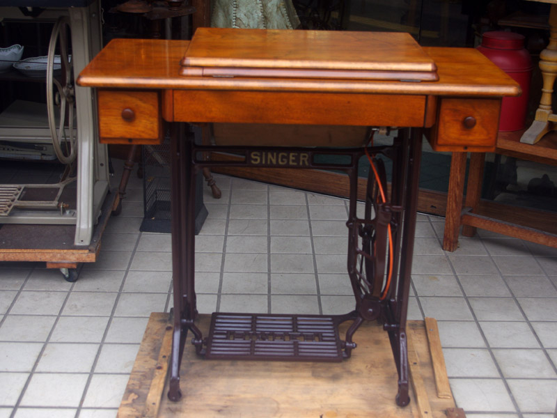 No.730 SINGER 227U シンガー製 家庭用足踏みミシン：アンティーク