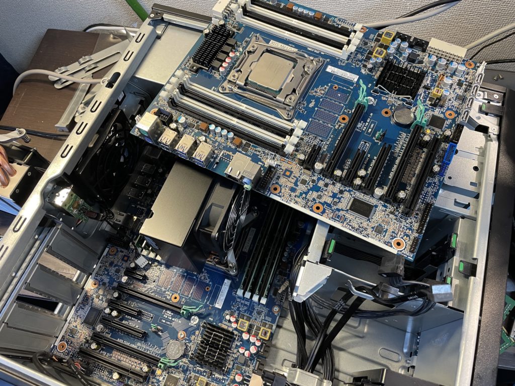 ワークステーション HP Z440 Workstation システムボード交換修理作業