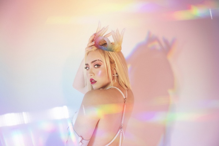 ちゃんみな、2ndフル・アルバム『Never Grow Up』の発売を記念し