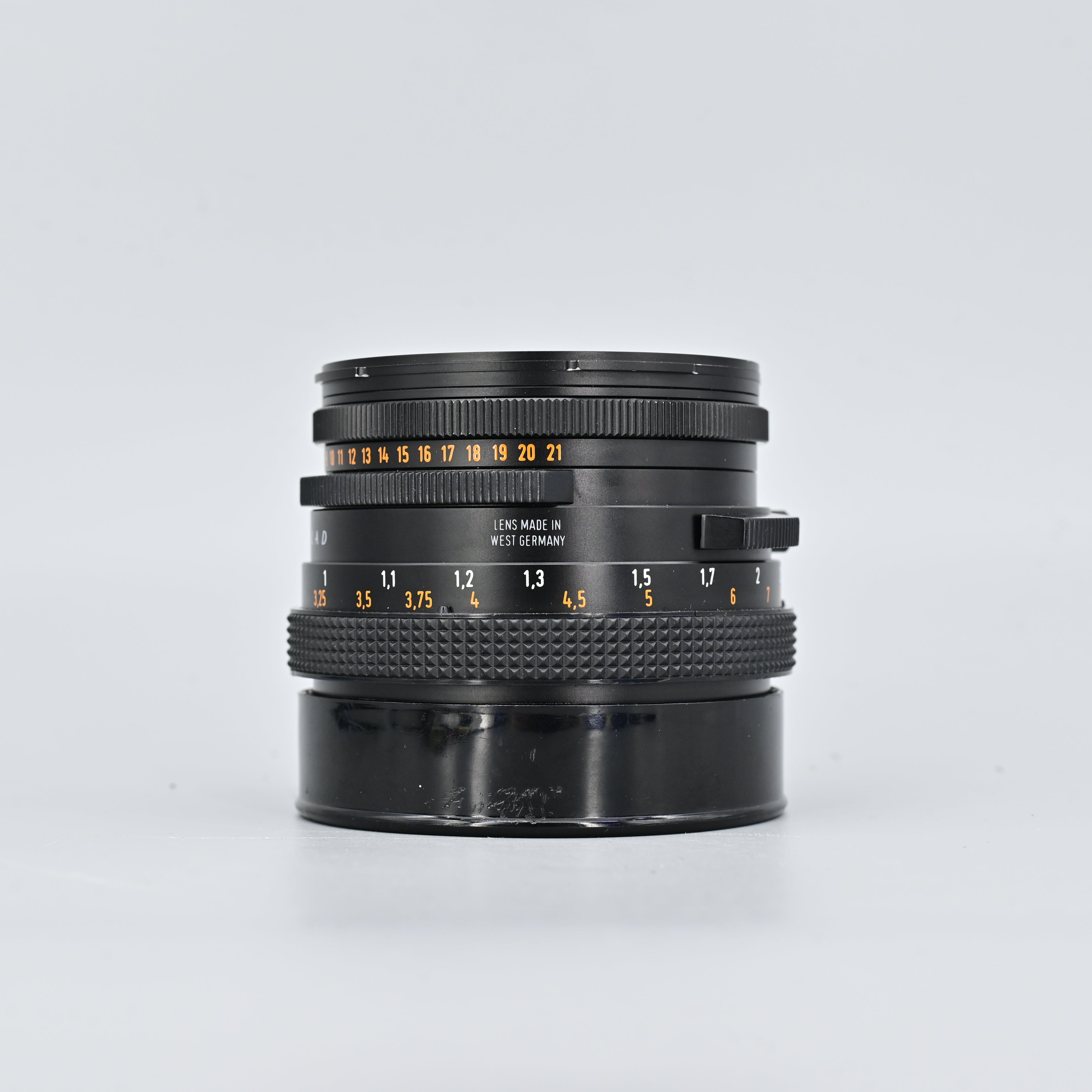 Hasselblad Carl Zeiss Planar CF 80mm F2.8 – SHOWA