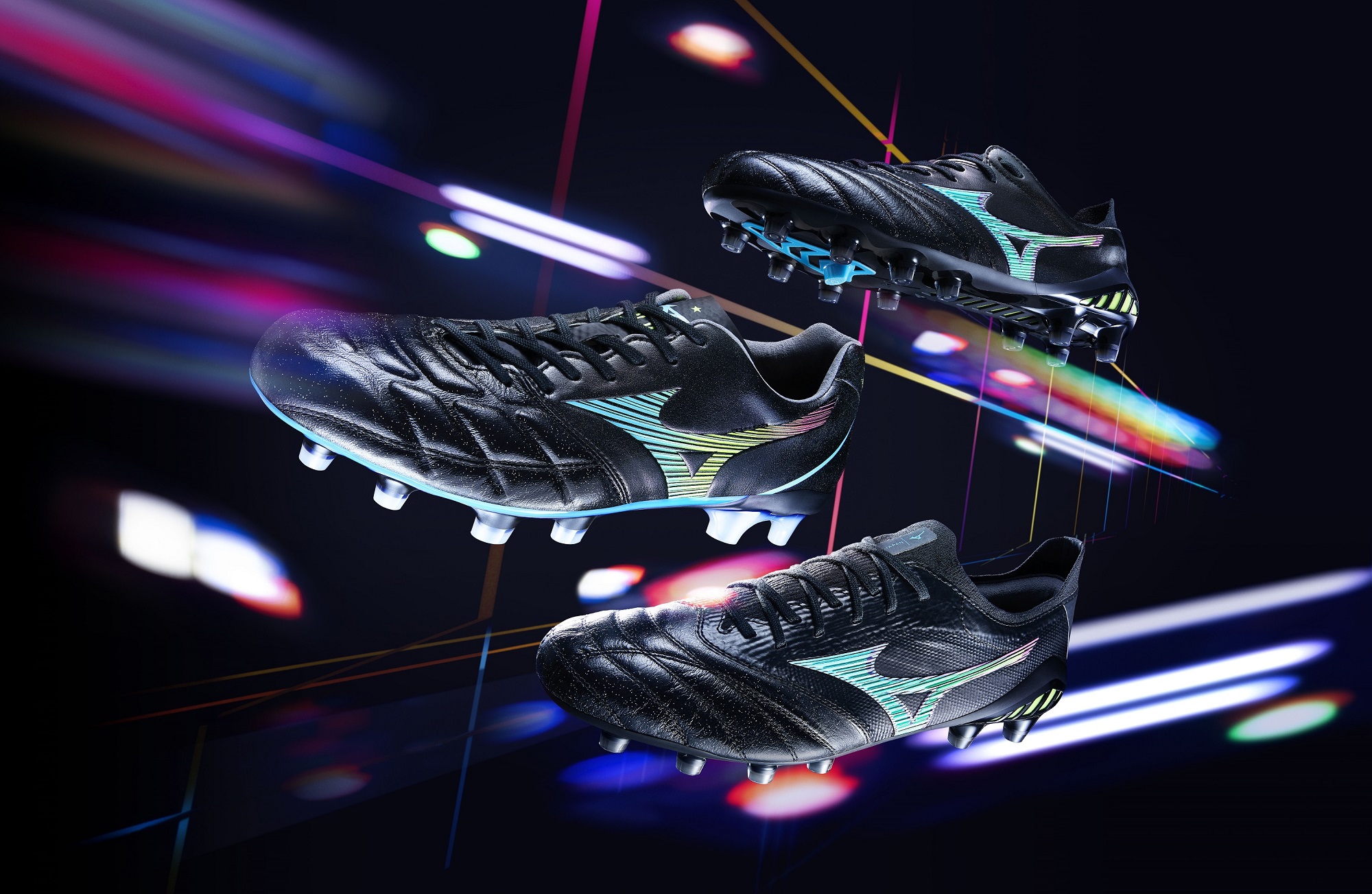 ミズノ」がサッカーシューズ3モデルの限定カラー“サイバーパック”を