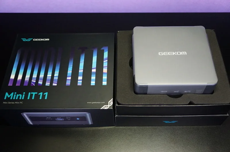 超小型ミニPC GEEKOM Mini IT11のレビュー！i7-11390H/32GB/1TBで液晶