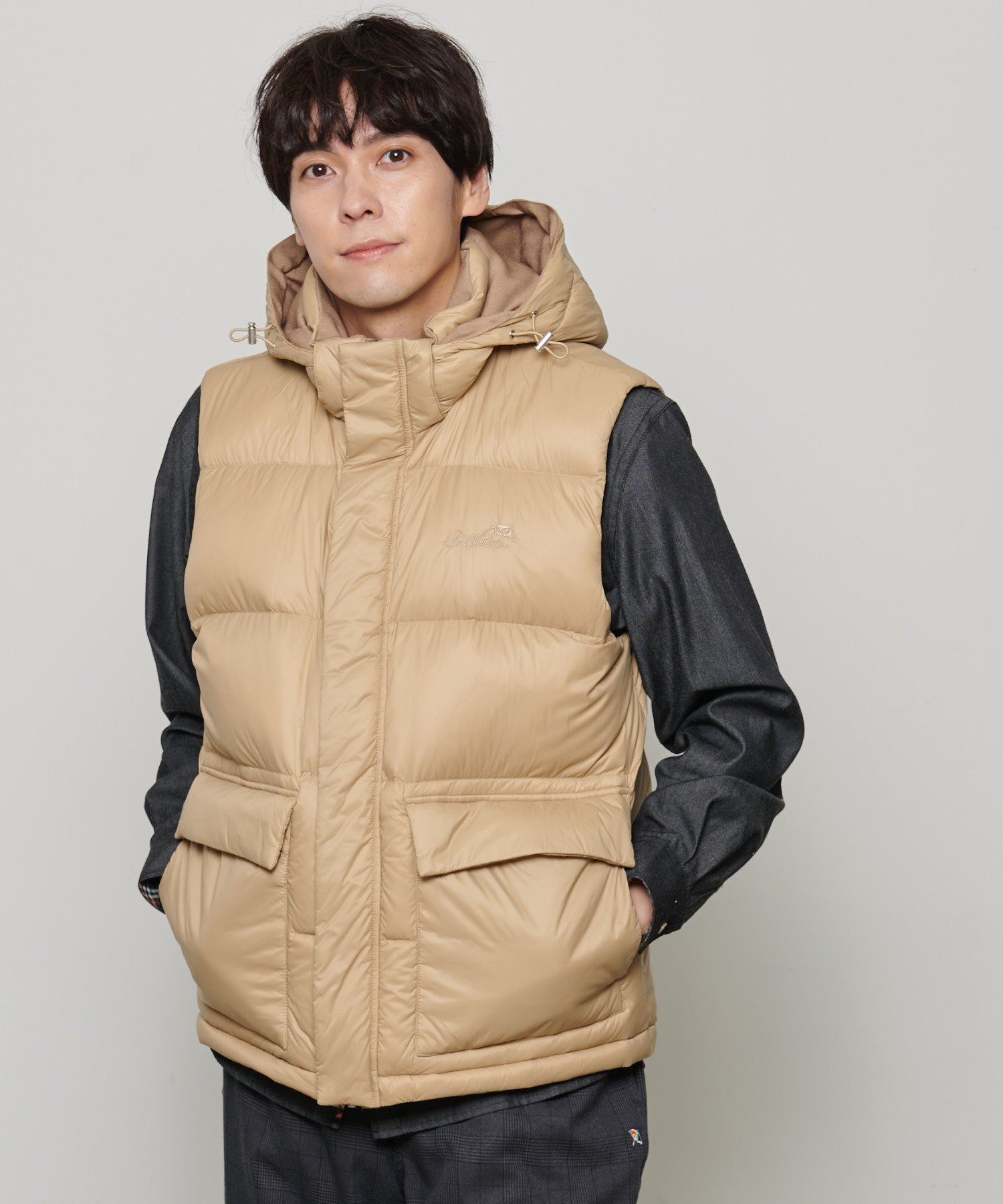 4WAY リバーシブル シェアダウンベスト（ダウンベスト/ユニセックス