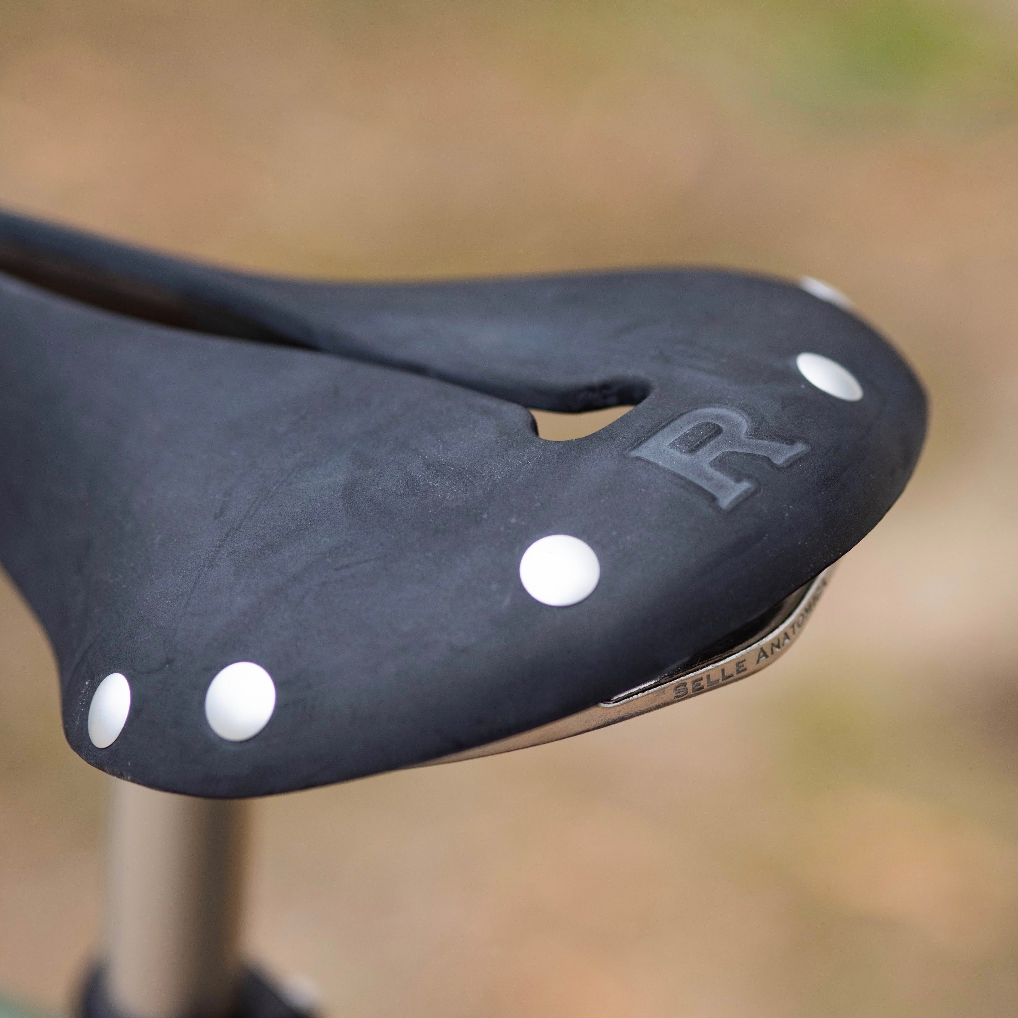 SELLE ANATOMICA R2 Rubber Saddle