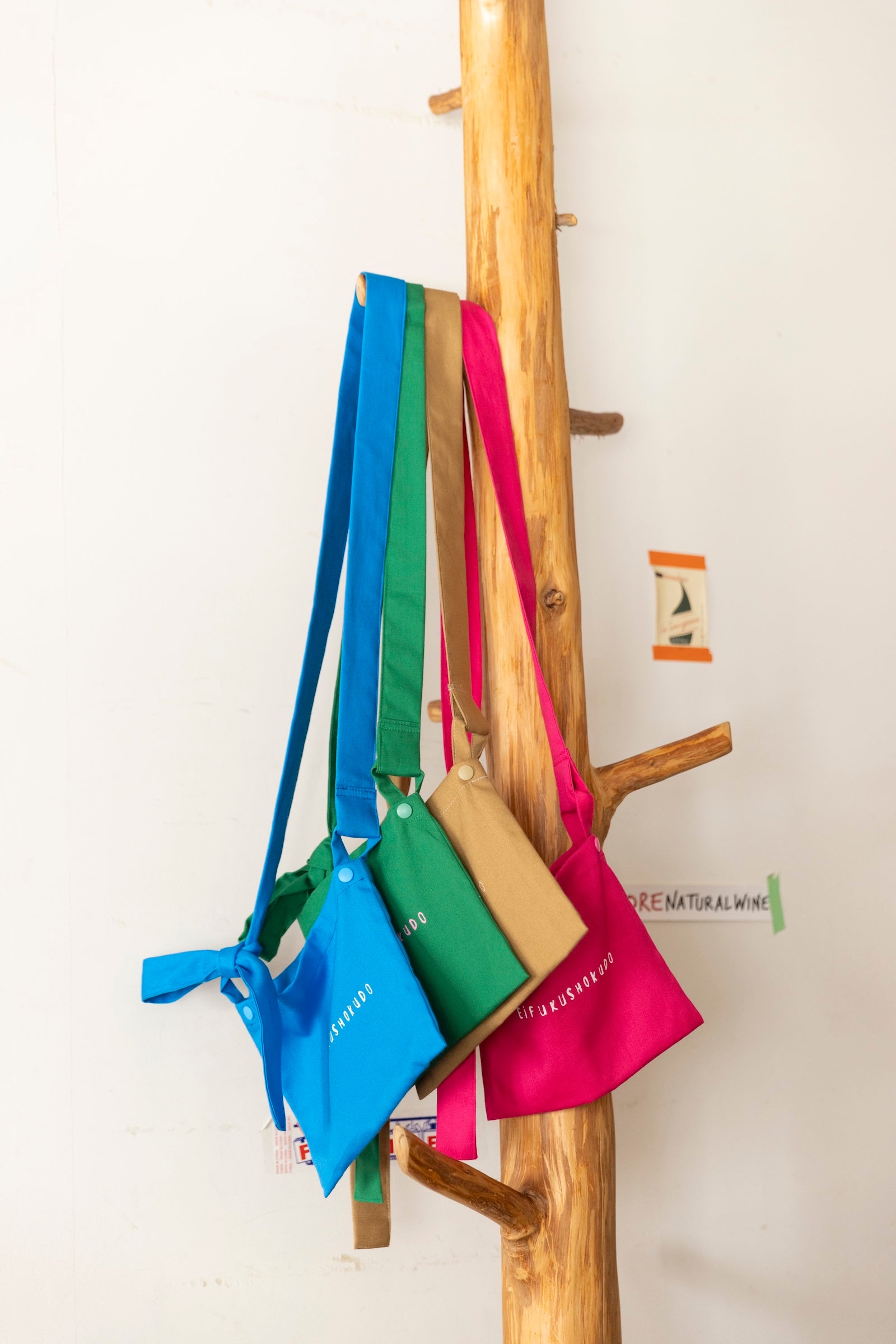 かわり芽×永福食堂］ちょこっとサコッシュ – FUNQTEN