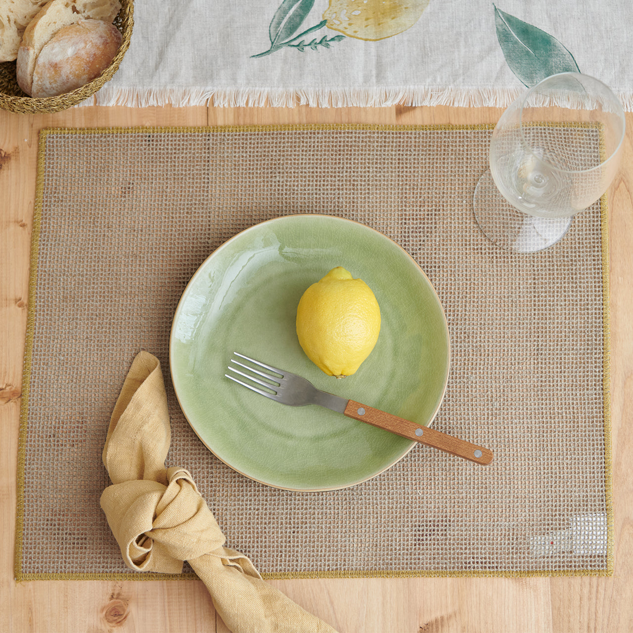 Charvet Editions シャルべ・エデション-フランスのリネンブランド