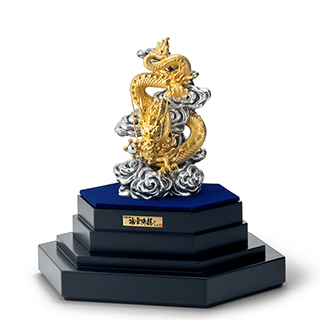 純金置物 「瑞雲昇龍」 (純プラチナ宝珠付)＜大淵光則原型作＞ | 高
