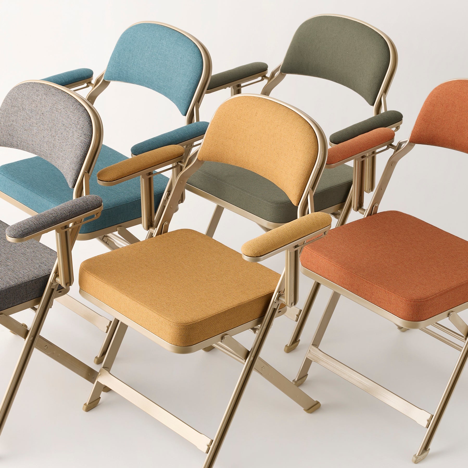 CLARIN FOLDING CHAIR WITH ARM – GQ SHOP