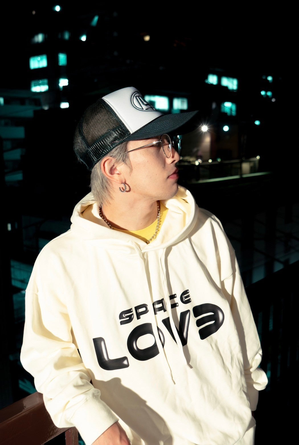 SPACE LOV3 フーディー