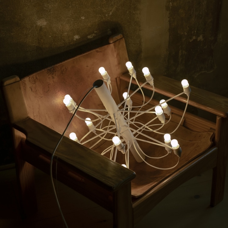 MOD.2097/30 (カラーマットホワイト 電球LED) | フロス(FLOS) | リグナ