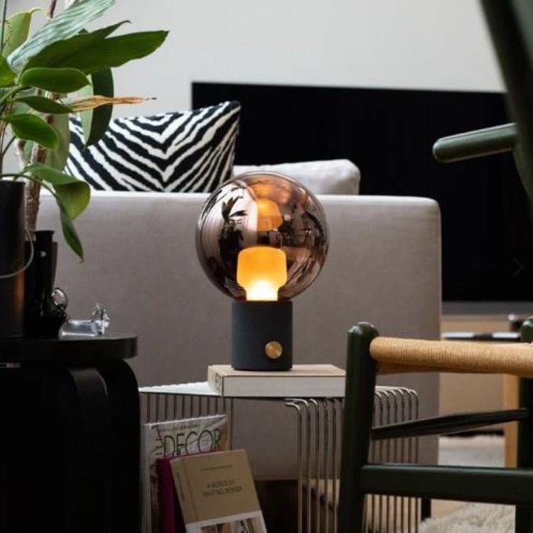 ユニバー LED テーブルランプ | アートワークスタジオ (ART WORK