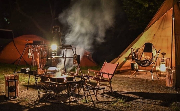 キャンプとトラベル ミュージック&アウトドアラボ - Iron Craft