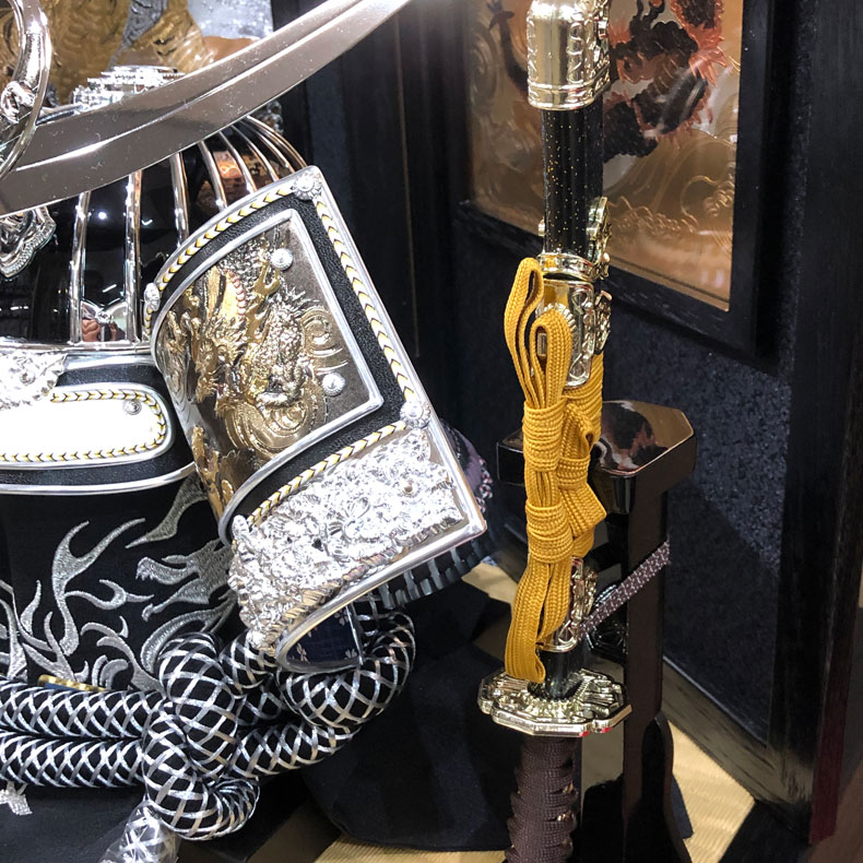 甲冑師 平安武政作 収納式 着用兜飾り 上杉謙信 五月節句 五月人形 兜