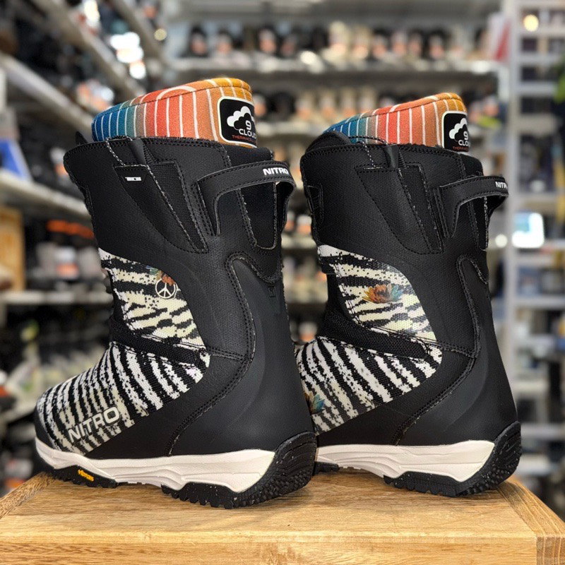 ラスト1点】 【OUTLET】24-25 NITRO SKYLAB TLS カラー:X VOLCOM 27.5