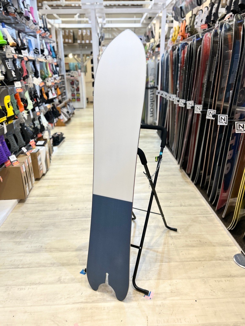 即納】 メンズ スノーボード 板 型落ち V7&V9 POWDER BOARD V7 BLACK