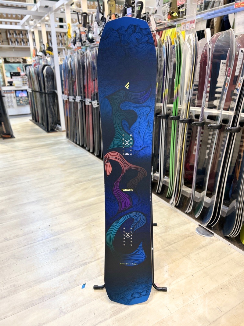 即納】メンズ スノーボード 板 型落ち 旧モデル 153cm FANATIC FTC