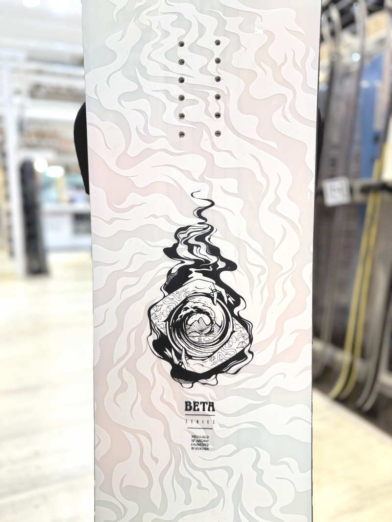 ラスト1点】 OUTLET スノーボード 板 型落ち メンズ NIDECKER BETA