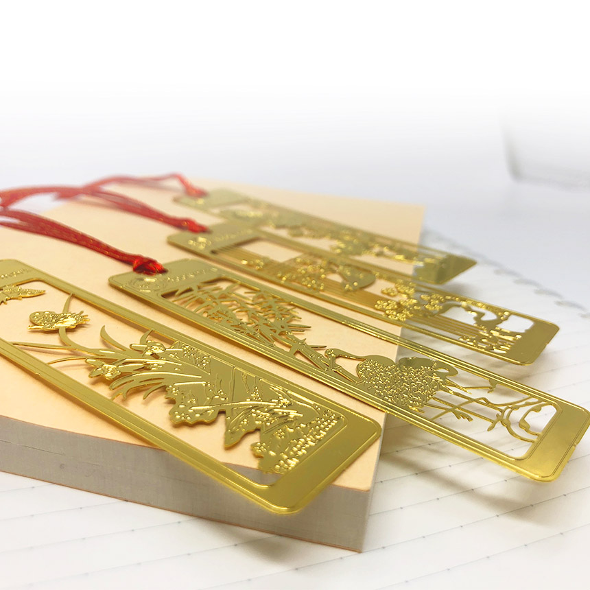 しおり ブックマーカー 16枚セット 栞 四君子 梅 蘭 竹 菊 透かし彫り