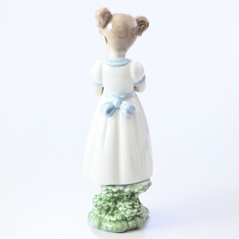 LLADRO（リヤドロ） 素敵なお花 フィギュア 人形 女性 女の子 リアドロ