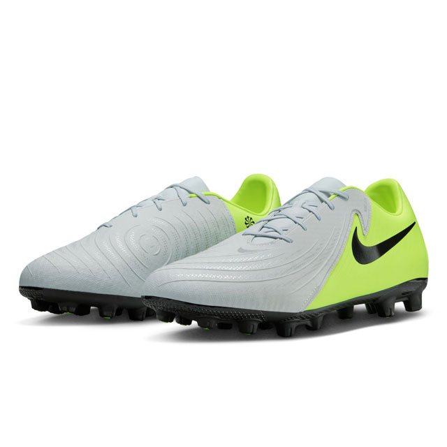 NIKE（ナイキ） 27％OFF！ サッカースパイク ファントムGX 2