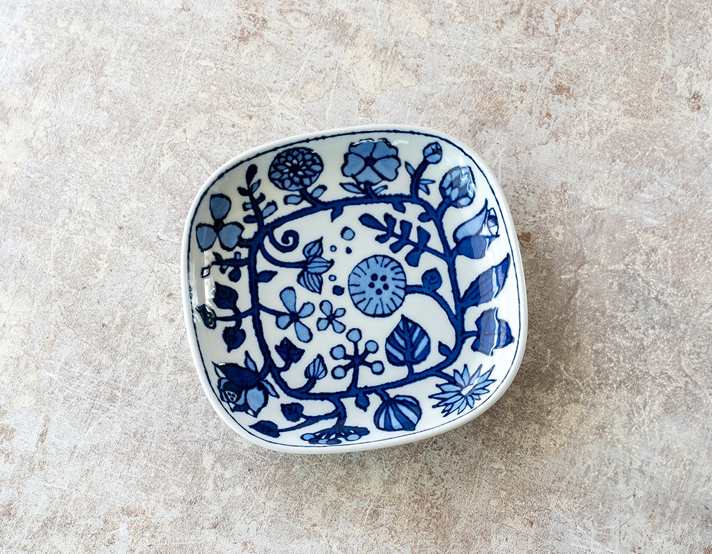 食器 皿 フラワーパレード 角取皿 15cm ホワイト // 波佐見焼 和山窯