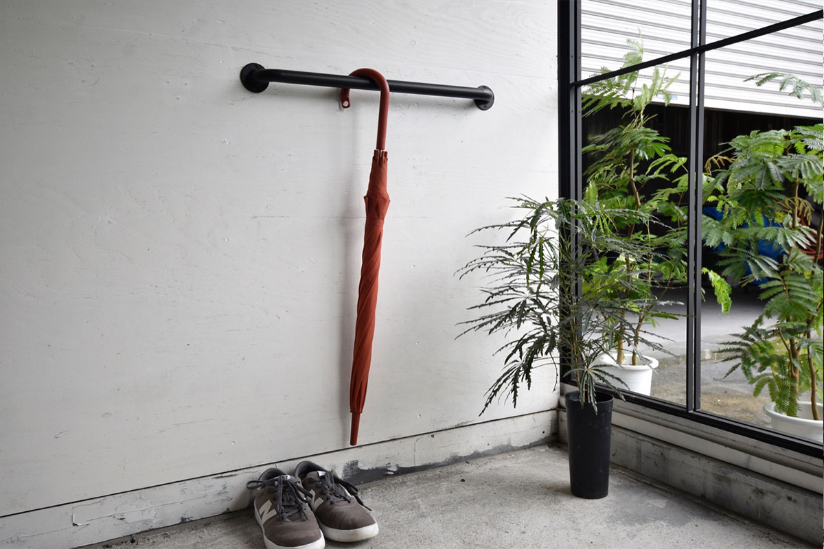 傘掛け アンブレラハンガー アイアンバー かっこいい おしゃれ 黒