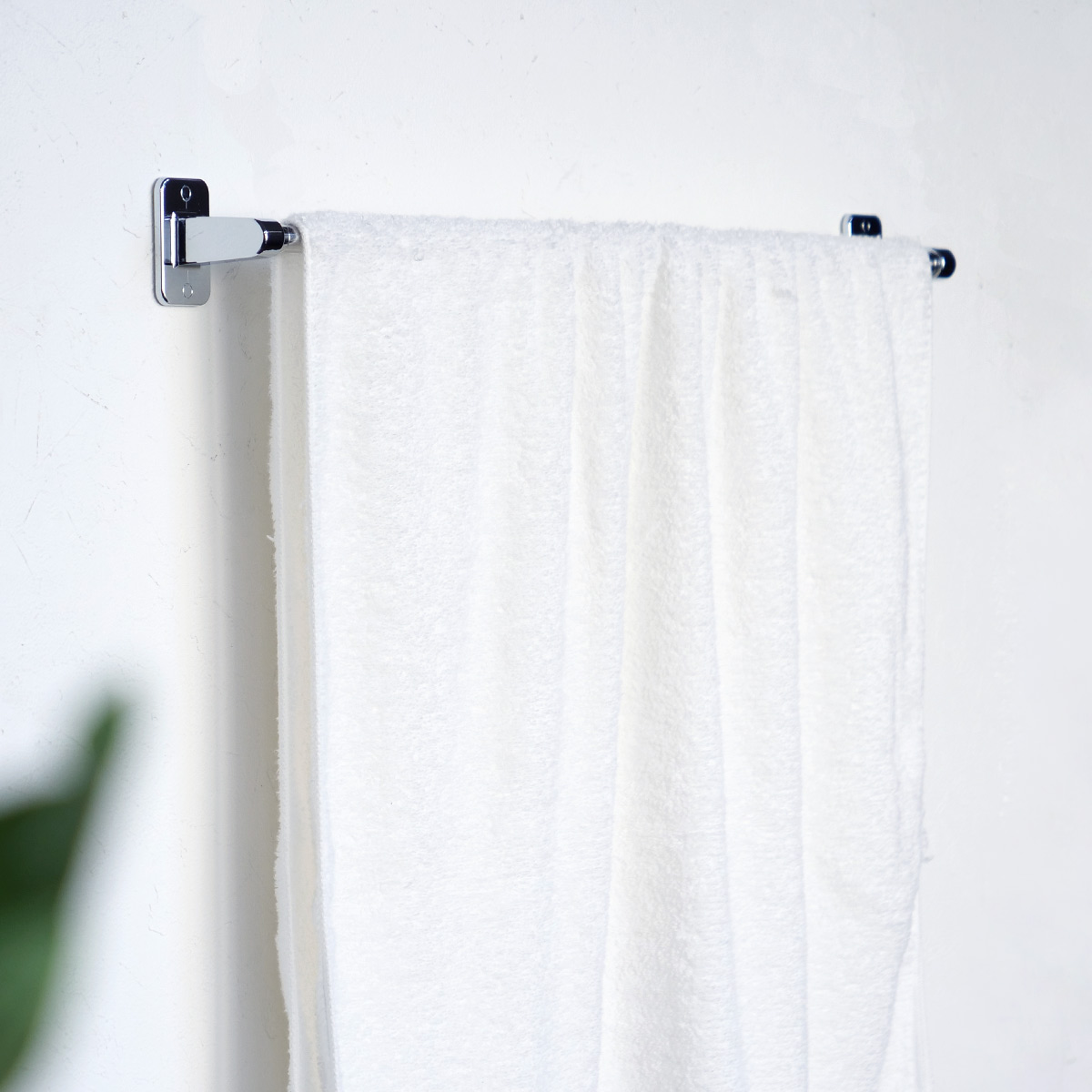 池永鉄工 タオルハンガー ステンレス 粘着テープ付 全長62.6cm 日本製